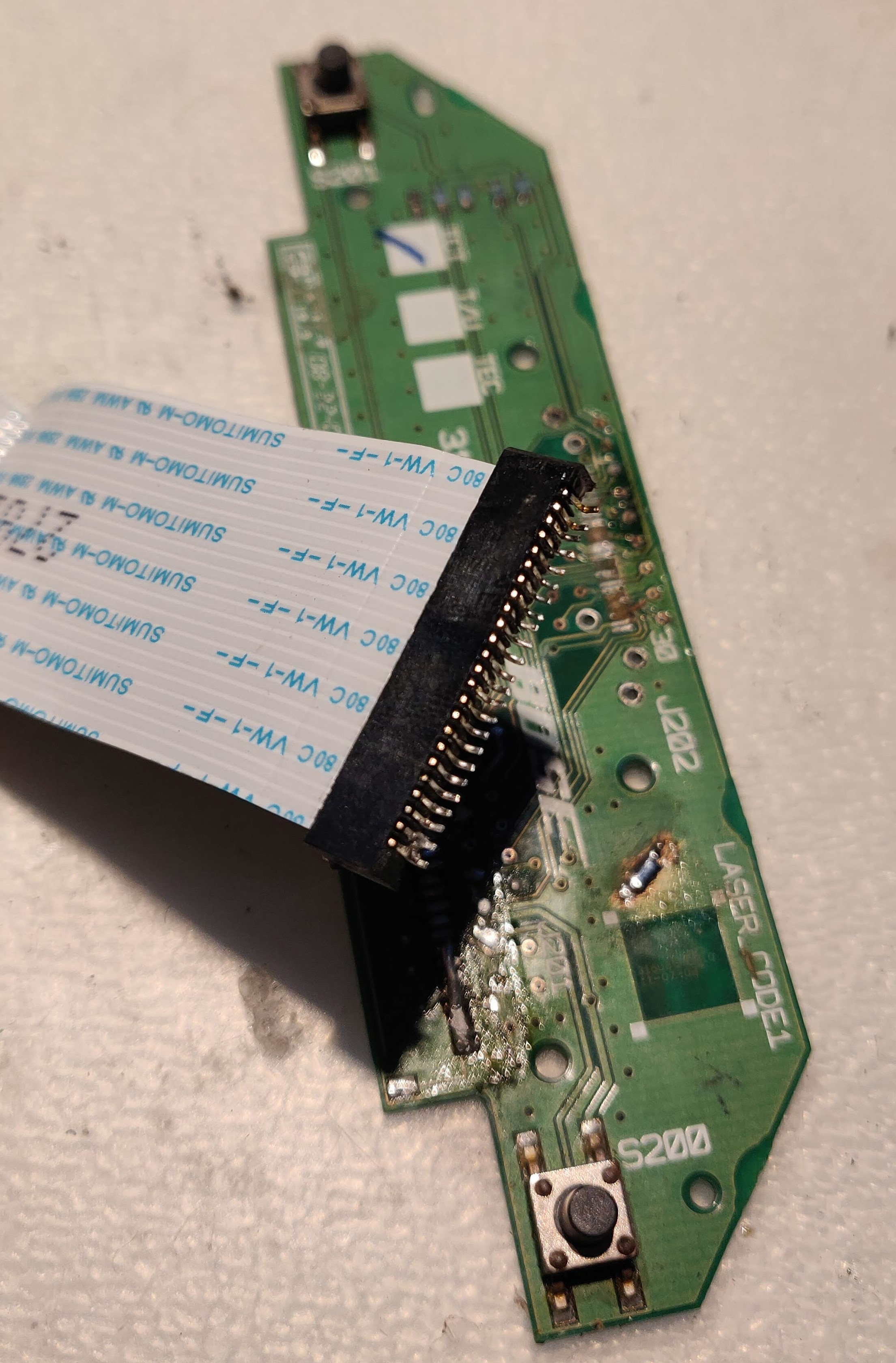 This is the original dock board. It has the 30-pin dock on it, as well as the volume controls. I am getting rid of this. Original dock board with 30-pin connector and volume controls