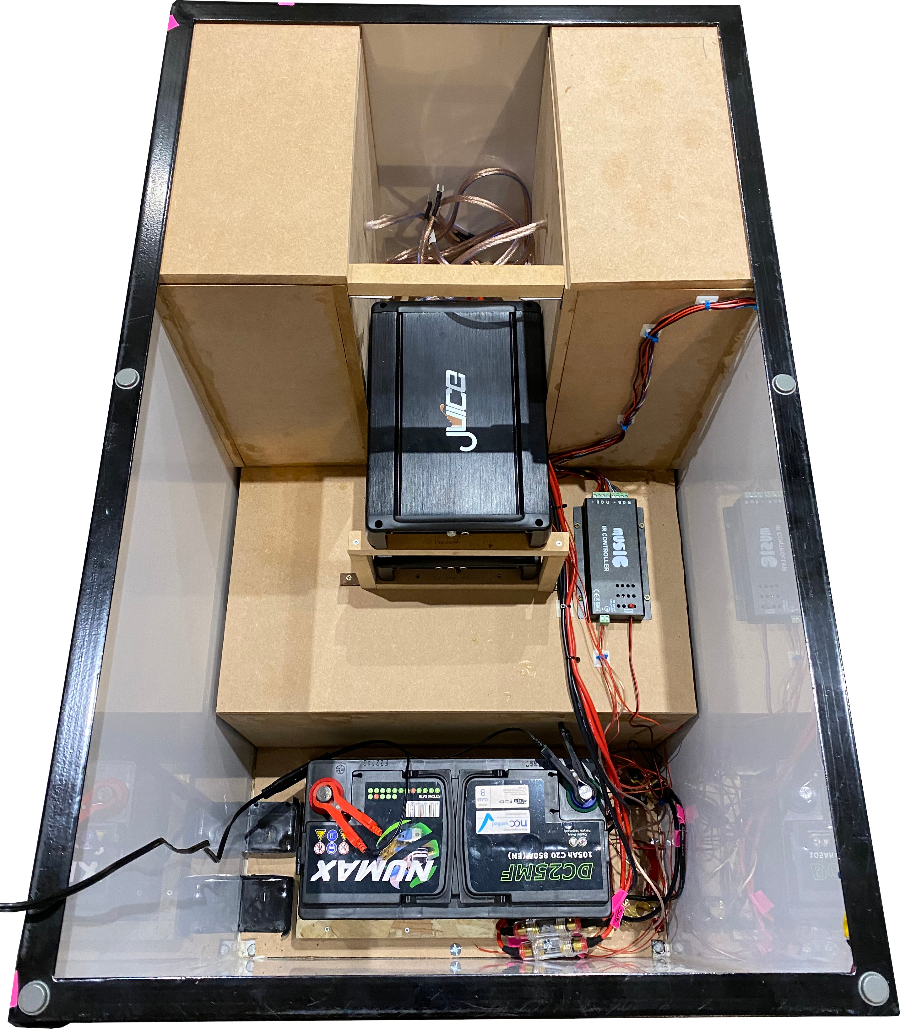 Wire-spaghetti becoming controlled now :) LEDs Fitted