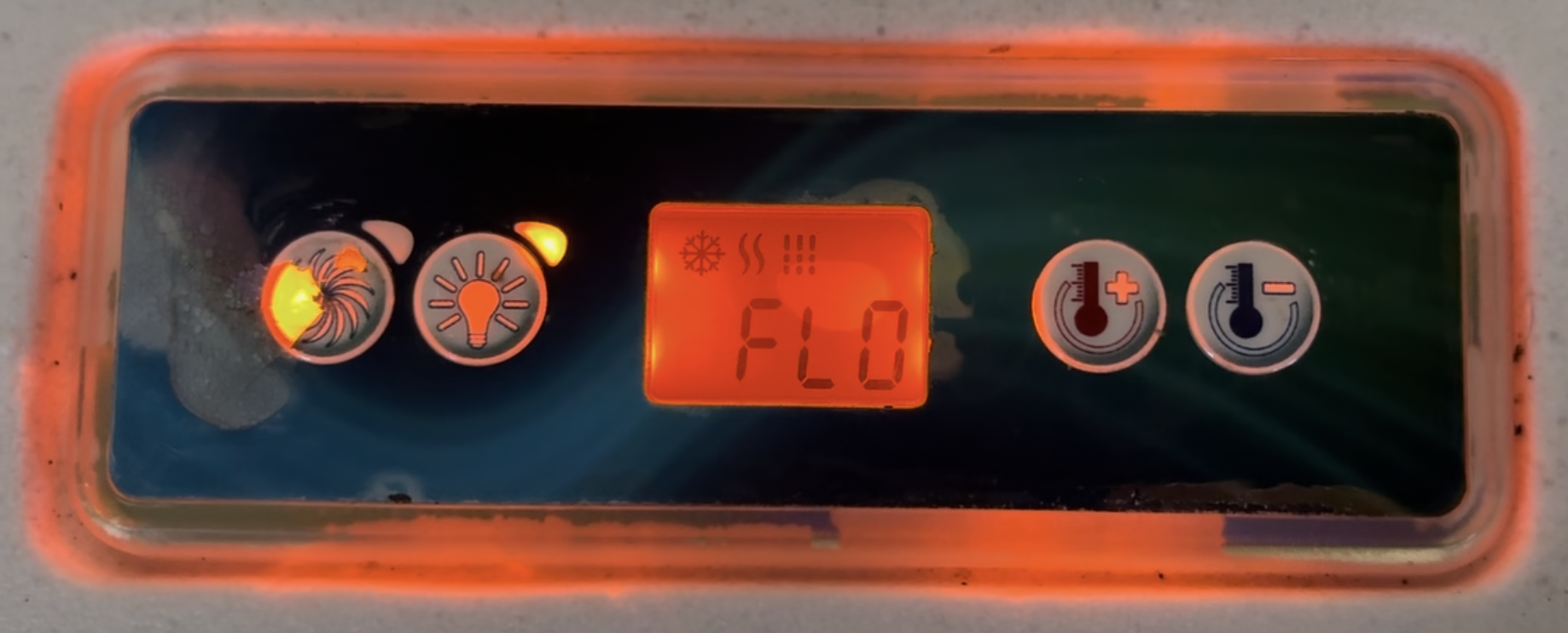 This is the control pad when it detects that the low pump is not providing water flow - the dreaded "FLO" screen. Flow Issue