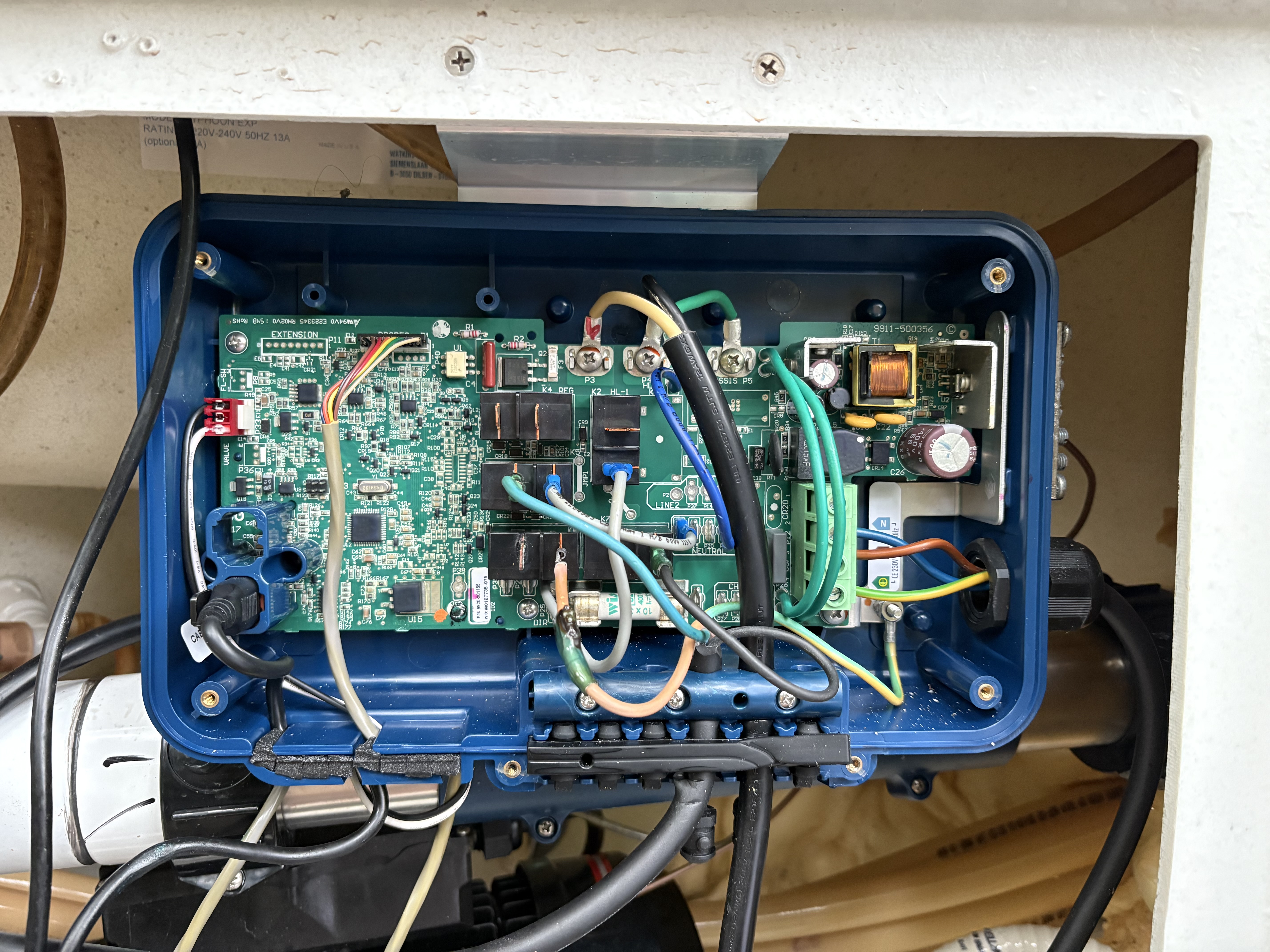 Jerry-rigged the low speed pump winding to 230Vac to check it. Jerry Rigged